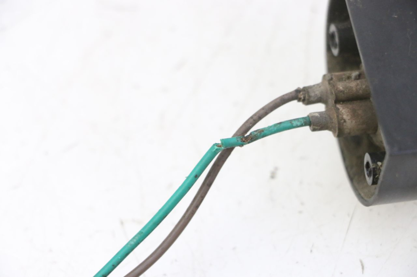 photo de ECLAIRAGE DE PLAQUE KYMCO GRAND DINK 125 (2008 - 2014) - Zoom état d’usage