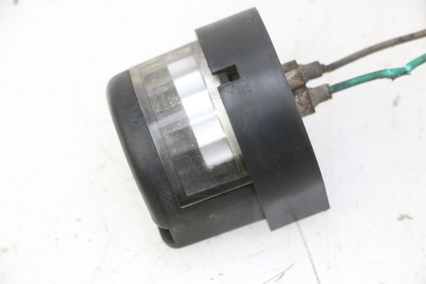 photo de ECLAIRAGE DE PLAQUE KYMCO GRAND DINK 125 (2008 - 2014) - État de surface