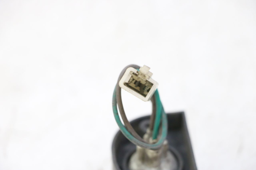 photo de ECLAIRAGE DE PLAQUE KYMCO GRAND DINK 125 (2002 - 2007) - Autre angle de vue