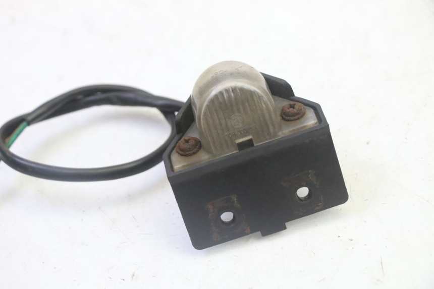 photo de ECLAIRAGE DE PLAQUE DAELIM HISTORY 125 (2001 - 2002) - Détail de la pièce