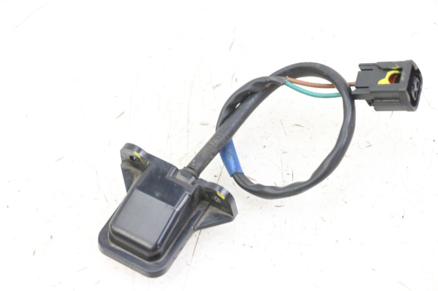 photo de ECLAIRAGE DE PLAQUE HONDA FORZA 125 (2021 - 2025) - Autre angle de vue