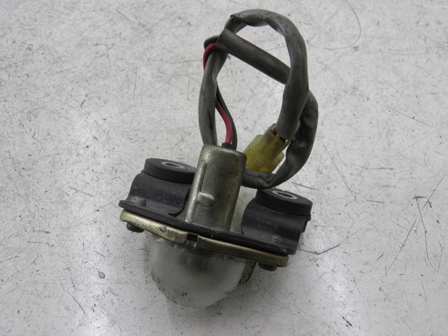 photo de ECLAIRAGE DE PLAQUE KAWASAKI ZZR 600 (1995 - 2004) - Autre angle de vue