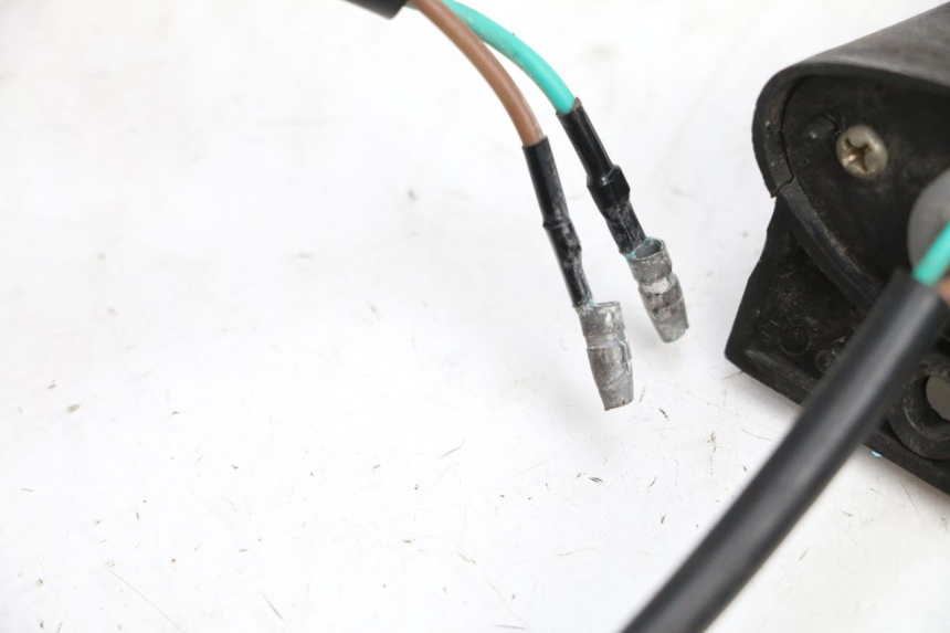 photo de ECLAIRAGE DE PLAQUE PEUGEOT KISBEE 4T 50 (2018 - 2022) - Autre angle de vue