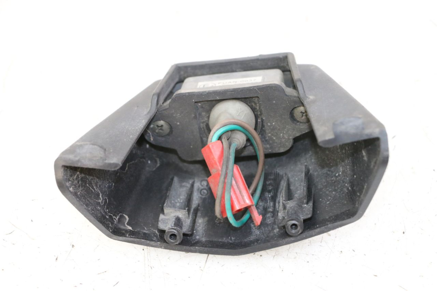 photo de ECLAIRAGE DE PLAQUE KYMCO DINK STREET 125 (2009 - 2014) - Zoom état d’usage