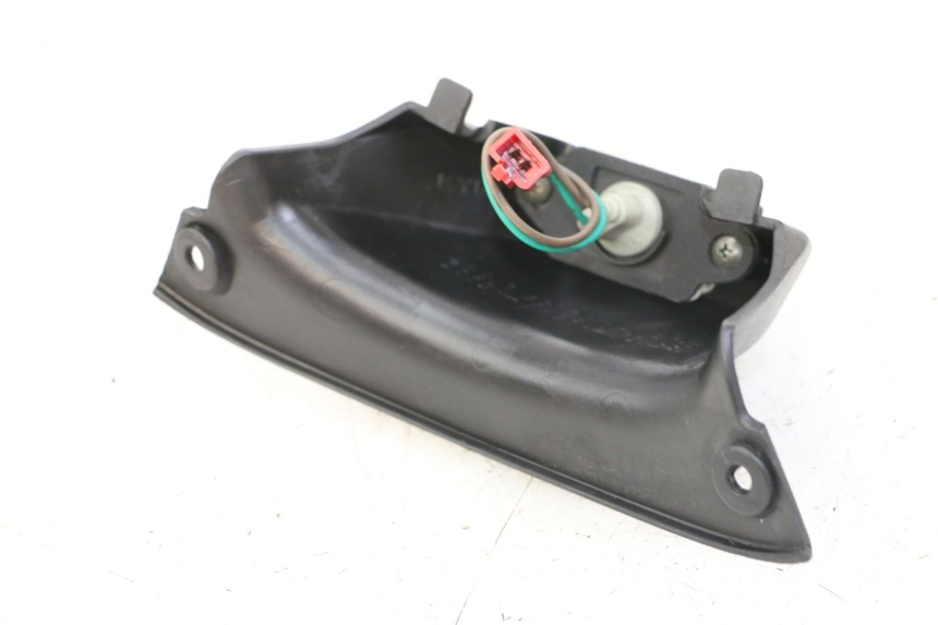 photo de ECLAIRAGE DE PLAQUE KYMCO XCITING 500 (2007 - 2010) - Détail de la pièce