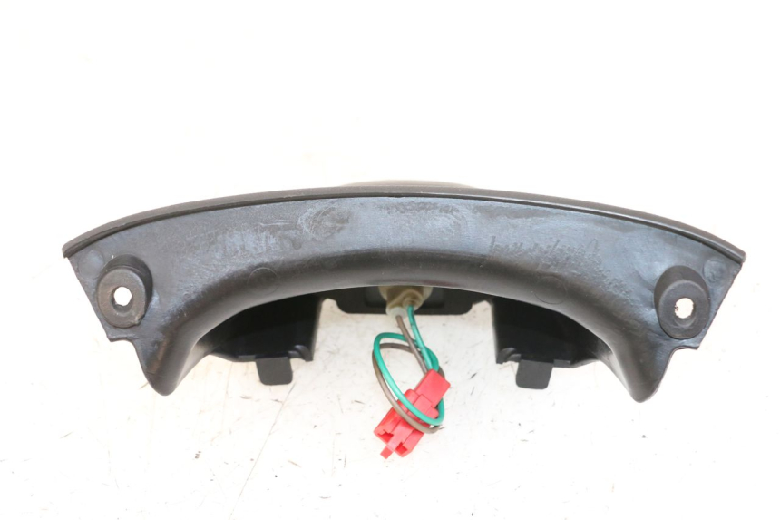 photo de ECLAIRAGE DE PLAQUE KYMCO XCITING 500 (2007 - 2010) - Autre angle de vue