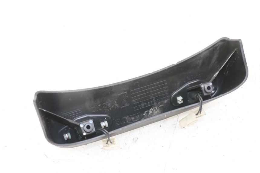 photo de ECLAIRAGE DE PLAQUE PIAGGIO MP3 LT 400 (2007 - 2012) - Zoom état d’usage