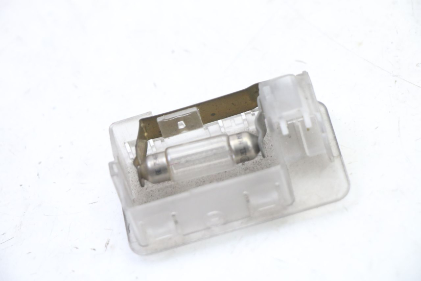 photo de ECLAIRAGE DE PLAQUE PIAGGIO MP3 500 (2011 - 2015) - Zoom état d’usage