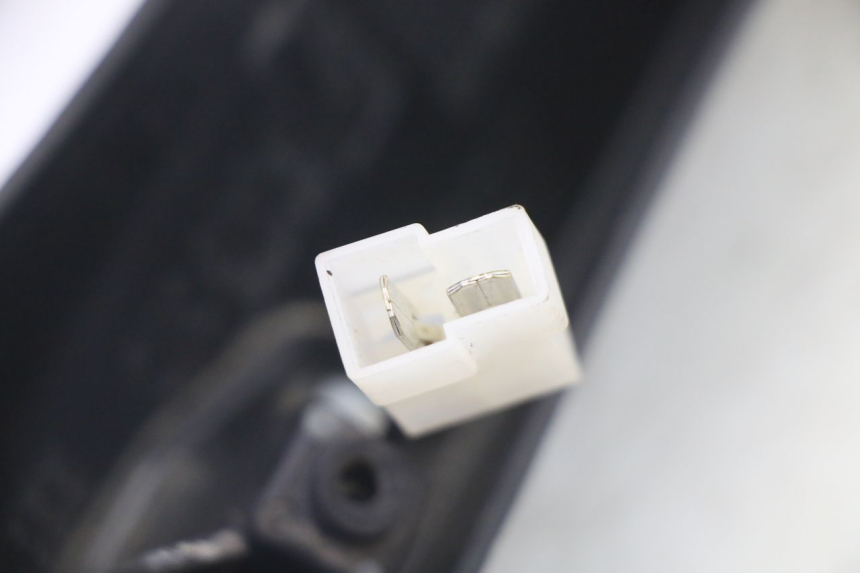 photo de ECLAIRAGE DE PLAQUE PIAGGIO MP3 RL 250 (2006 - 2010) - État de surface