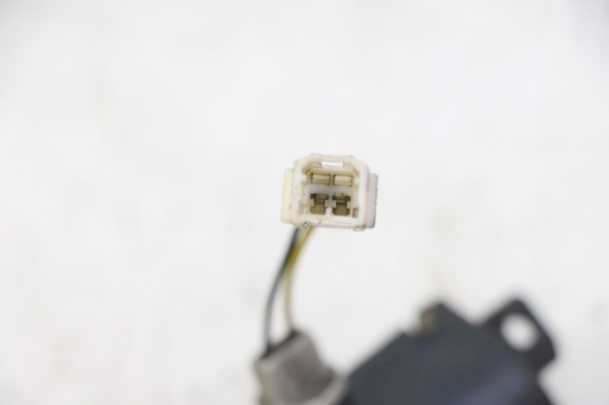 photo de ECLAIRAGE DE PLAQUE PIAGGIO MP3 125 (2006 - 2014) - Détail de la pièce