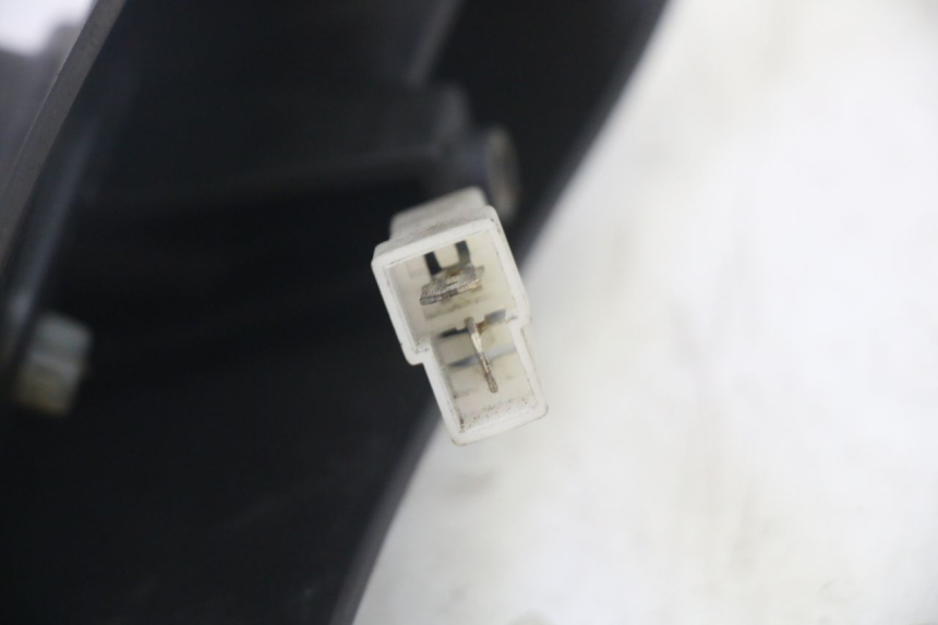 photo de ECLAIRAGE DE PLAQUE PIAGGIO MP3 RL 250 (2006 - 2010) - État de surface