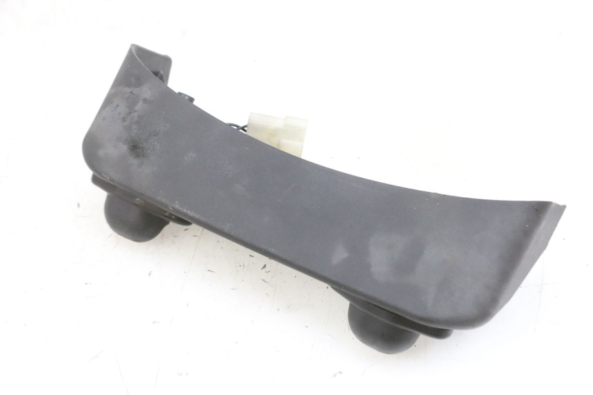 photo de ECLAIRAGE DE PLAQUE PIAGGIO MP3 RL 250 (2006 - 2010) - Zoom état d’usage