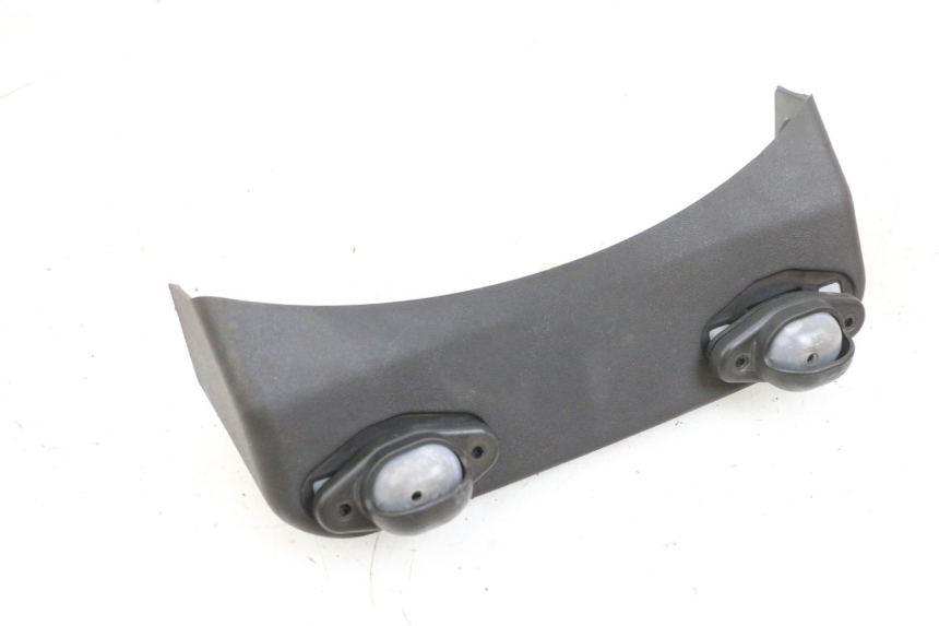 photo de ECLAIRAGE DE PLAQUE PIAGGIO MP3 RL 250 (2006 - 2010) - Gros plan technique