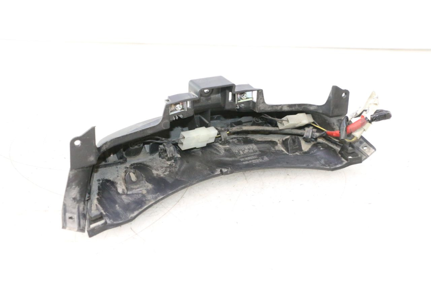 photo de ECLAIRAGE DE PLAQUE PIAGGIO MP3 500 (2016 - 2018) - État de surface