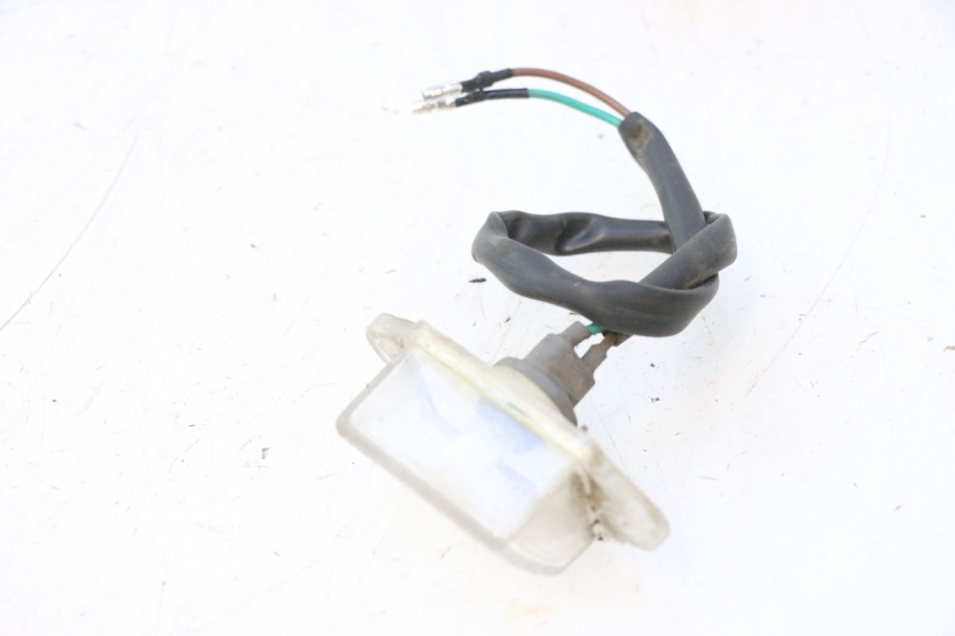 photo de ECLAIRAGE DE PLAQUE KYMCO LIKE 4T 50 (2019 - 2025) - Autre angle de vue