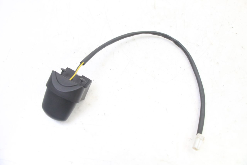 photo de ECLAIRAGE DE PLAQUE PIAGGIO NRG POWER PUREJET 50 (2018 - 2021) - Autre angle de vue