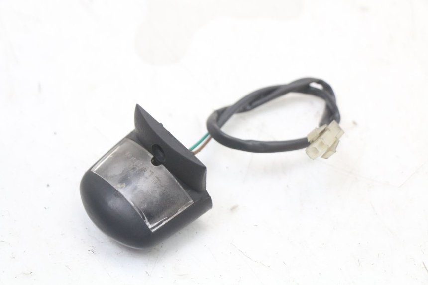 photo de ECLAIRAGE DE PLAQUE PEUGEOT SATELIS 125 (2010 - 2012) - Détail de la pièce