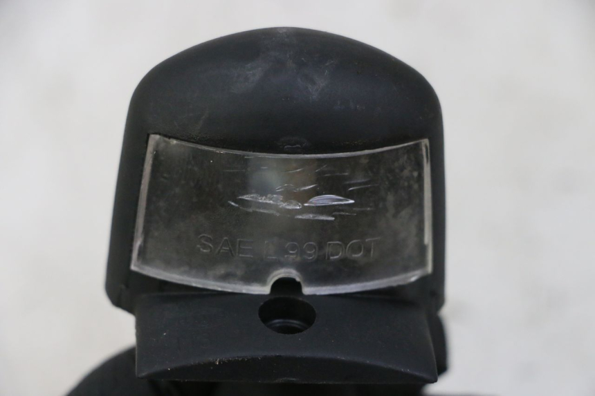 photo de ECLAIRAGE DE PLAQUE PEUGEOT SATELIS 125 (2013 - 2018) - Détail de la pièce