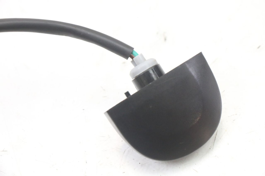 photo de ECLAIRAGE DE PLAQUE PEUGEOT TWEET 4T 50 (2023 - 2025) - Gros plan technique