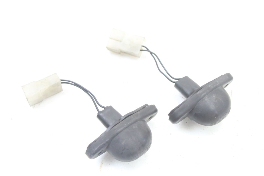 photo de ECLAIRAGE DE PLAQUE PIAGGIO MP3 LT 400 (2007 - 2012) - Gros plan technique