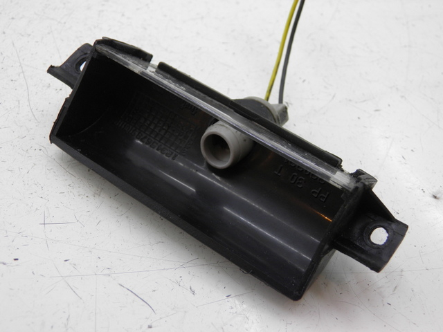 photo de ECLAIRAGE DE PLAQUE PIAGGIO MP3 RL 125 (2006 - 2014) - Autre angle de vue