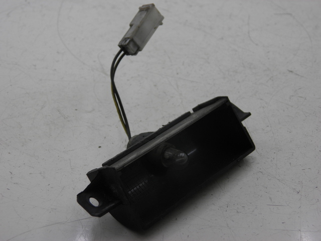 photo de ECLAIRAGE DE PLAQUE PIAGGIO X8 125 (2004 - 2007) - Zoom état d’usage