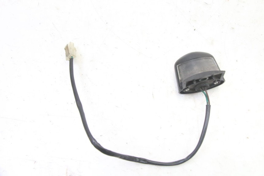 photo de ECLAIRAGE DE PLAQUE PEUGEOT SATELIS 125 (2013 - 2018) - Zoom état d’usage