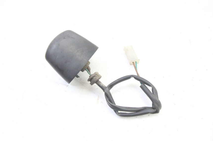 photo de ECLAIRAGE DE PLAQUE PEUGEOT SATELIS 250 (2006 - 2012) - Autre angle de vue