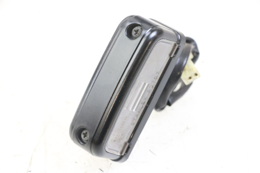 photo de ECLAIRAGE DE PLAQUE HONDA SH i 300 (2015 - 2020) - Zoom état d’usage