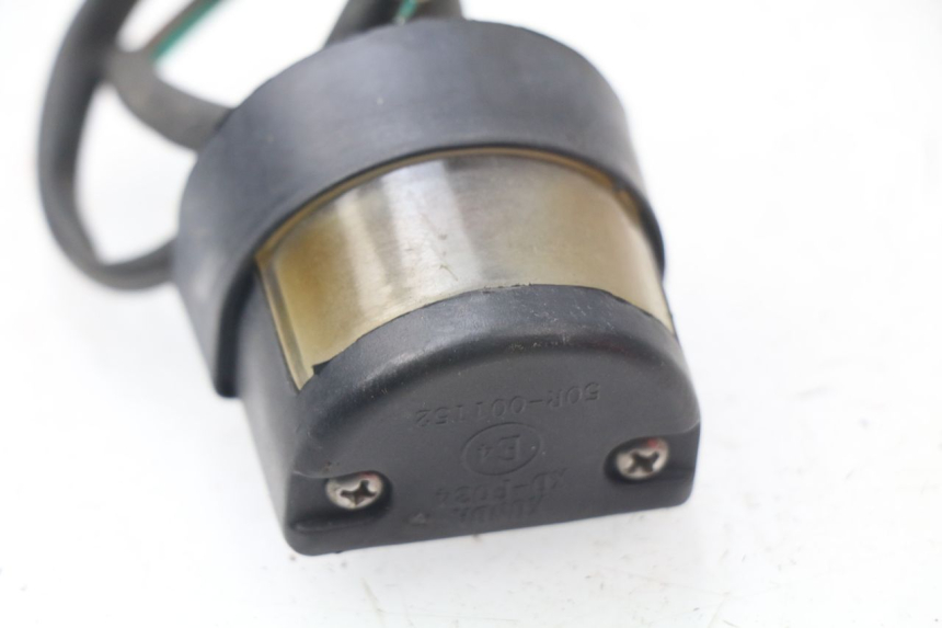 photo de ECLAIRAGE DE PLAQUE RAZZO STEED 125 (2012 - 2018) - Zoom état d’usage