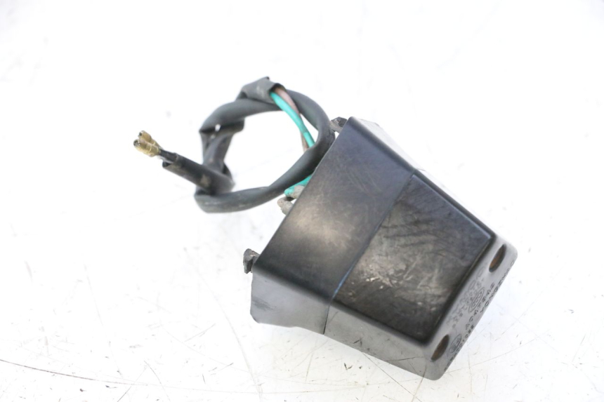 photo de ECLAIRAGE DE PLAQUE KYMCO SUPER 8 2T 50 (2007 - 2013) - Autre angle de vue