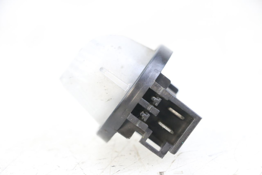 photo de ECLAIRAGE DE PLAQUE SUZUKI BURGMAN 125 (2018 - 2021) - Zoom état d’usage