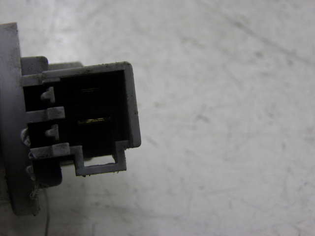 photo de ECLAIRAGE DE PLAQUE SUZUKI BURGMAN EXECUTIVE 650 (2008 - 2010) - Détail de la pièce