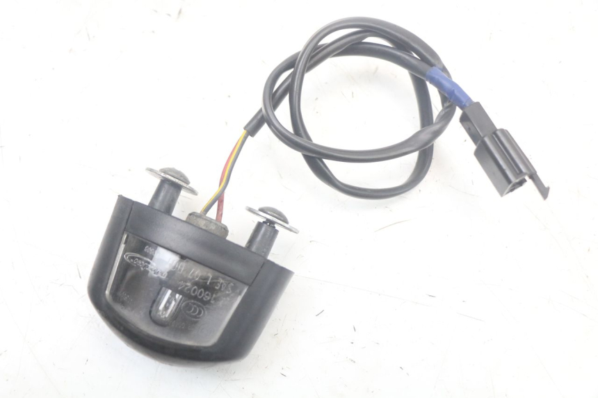 photo de ECLAIRAGE DE PLAQUE KAWASAKI VERSYS ABS 650 (2015 - 2018) - Détail de la pièce