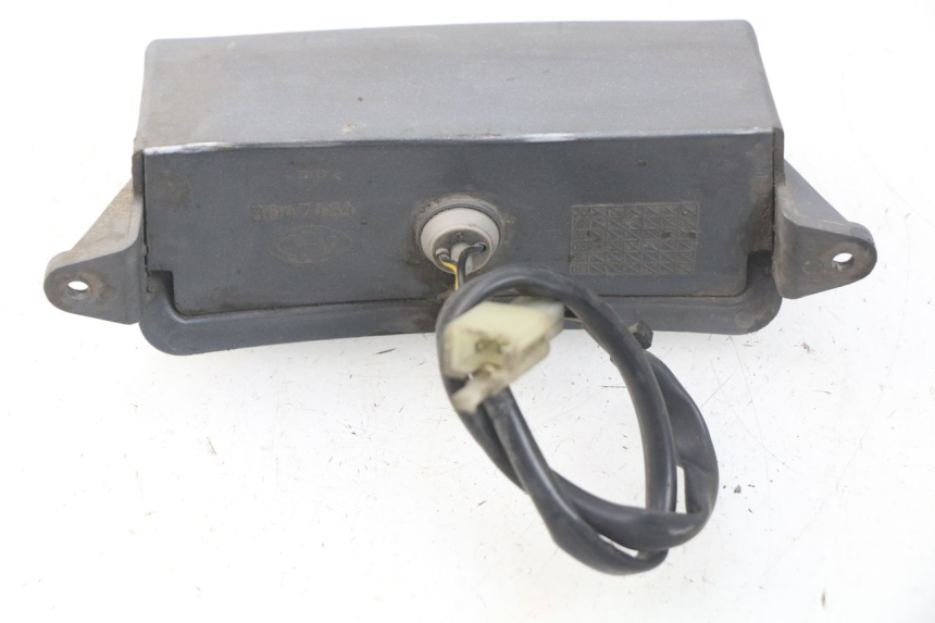 photo de ECLAIRAGE DE PLAQUE PIAGGIO X9 EVOLUTION 125 (2003 - 2007) - Zoom état d’usage