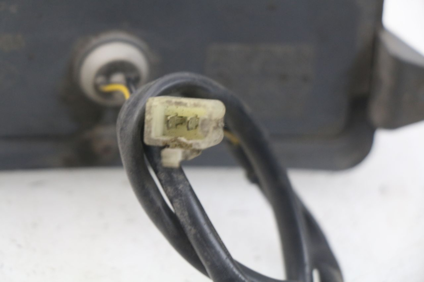 photo de ECLAIRAGE DE PLAQUE PIAGGIO X9 EVOLUTION 125 (2003 - 2007) - Autre angle de vue