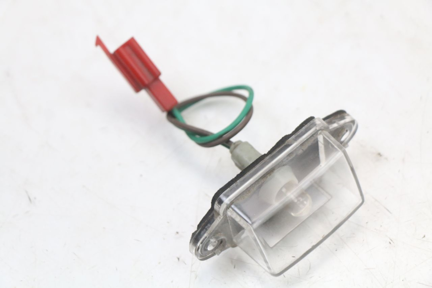 photo de ECLAIRAGE DE PLAQUE KYMCO XCITING 250 (2006 - 2009) - Détail de la pièce