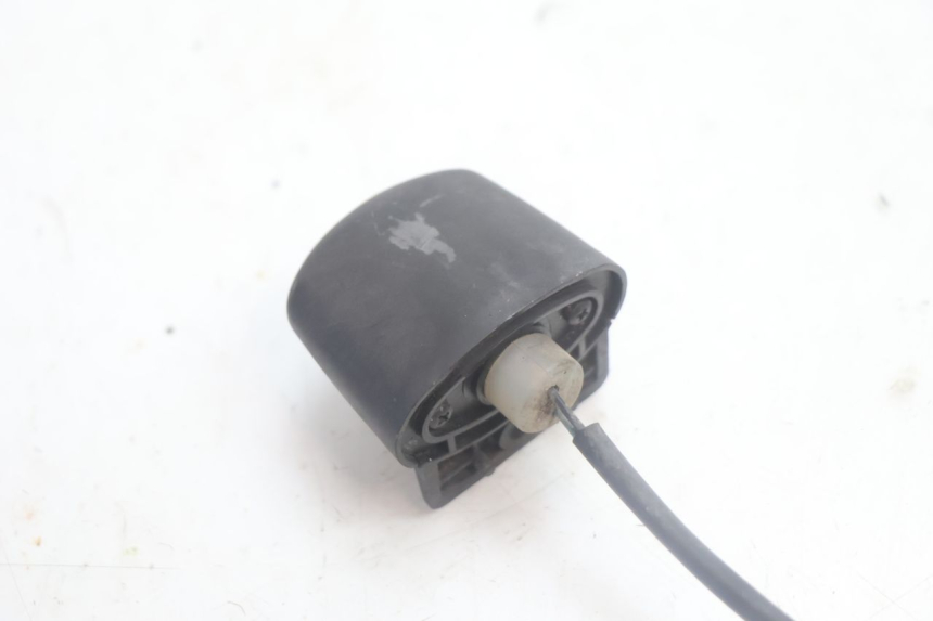 photo de ECLAIRAGE DE PLAQUE YAMAHA YP MAJESTY 125 (2007 - 2010) - Autre angle de vue