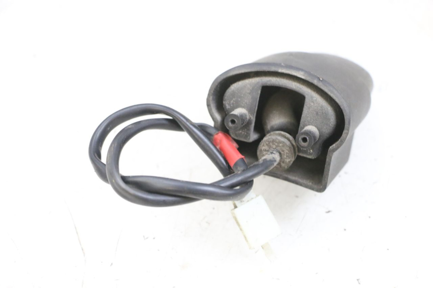 photo de ECLAIRAGE DE PLAQUE PIAGGIO ZIP 4T 50 (2018 - 2020) - Gros plan technique