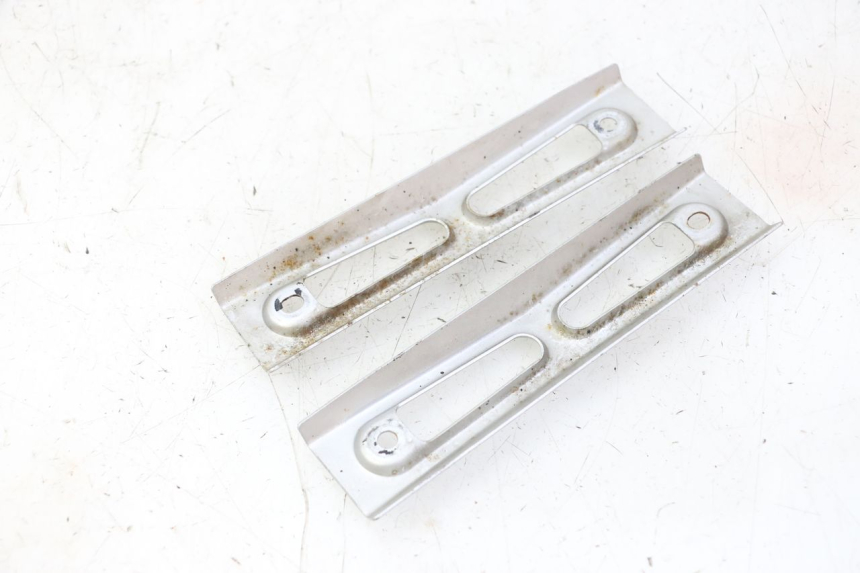 photo de ECOPE RADIATEUR YAMAHA FZ6 FAZER S2 600 (2007 - 2011) - Détail de la pièce