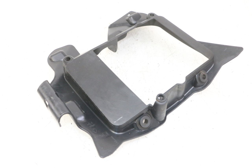 photo de ECOPE RADIATEUR PIAGGIO IE MP3 YOURBAN 300 (2011 - 2016) - Autre angle de vue