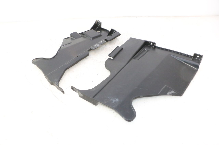 photo de ECOPE RADIATEUR CAN-AM SPYDER RS 1000 (2008 - 2012) - Autre angle de vue