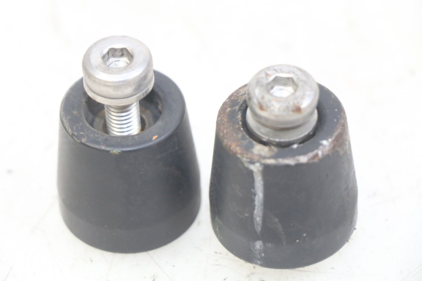 photo de EMBOUT DE GUIDON KYMCO AGILITY 16+ 4T 50 (2018 - 2023) - Vue principale