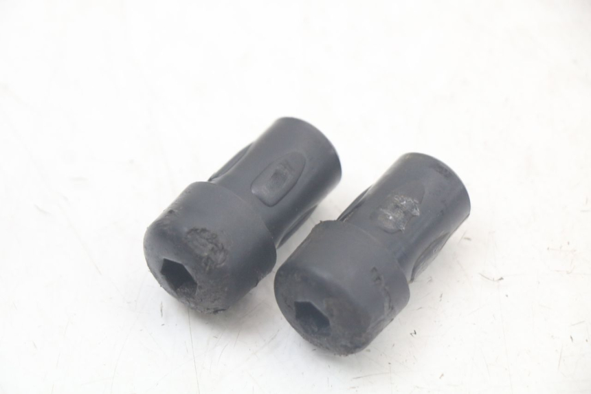 photo de EMBOUT DE GUIDON KYMCO AGILITY 4T 50 (2018 - 2022) - Détail de la pièce