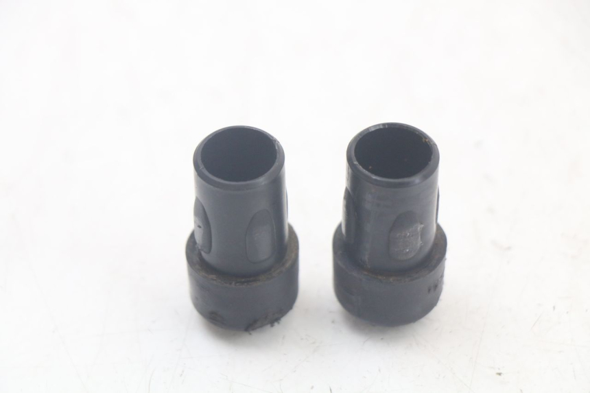 photo de EMBOUT DE GUIDON KYMCO AGILITY 4T 50 (2018 - 2022) - Autre angle de vue