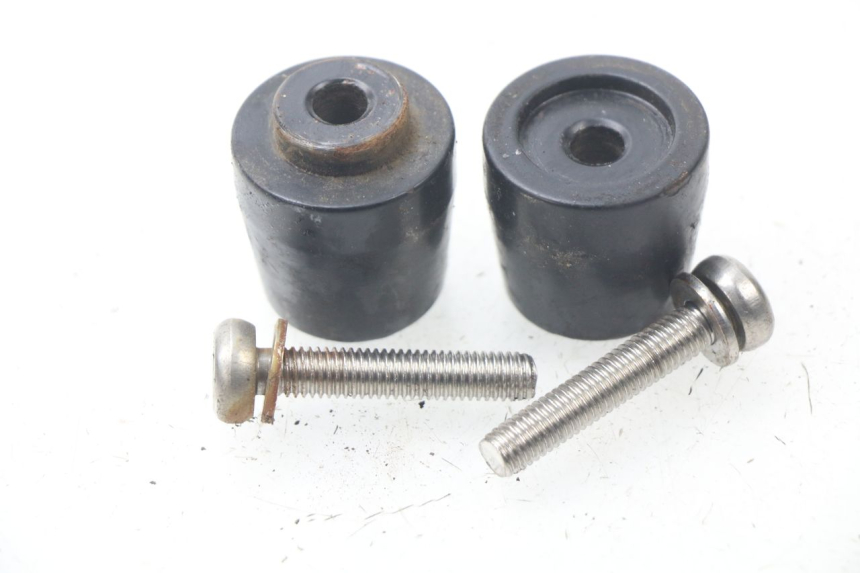 photo de EMBOUT DE GUIDON KYMCO AGILITY CITY 2T 50 (2008 - 2016) - Détail de la pièce