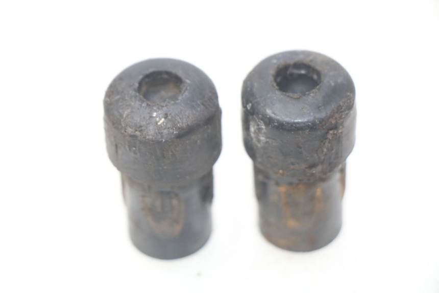 photo de EMBOUT DE GUIDON KYMCO AGILITY RS 2T 50 (2009 - 2013) - Vue principale