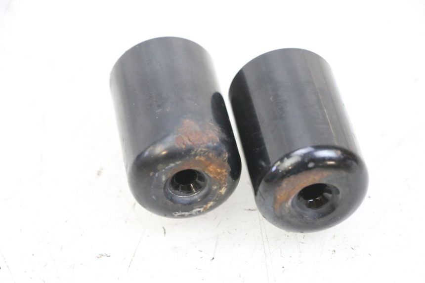 photo de EMBOUT DE GUIDON SUZUKI BURGMAN 125 (2007 - 2014) - Détail de la pièce