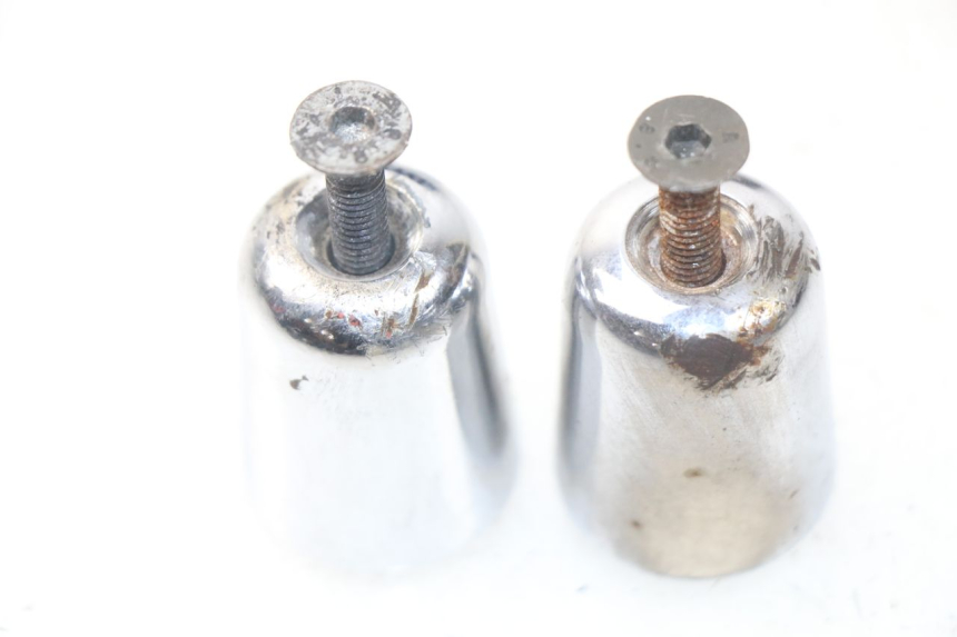 photo de EMBOUT DE GUIDON PIAGGIO CARNABY 125 (2007 - 2011) - Vue principale