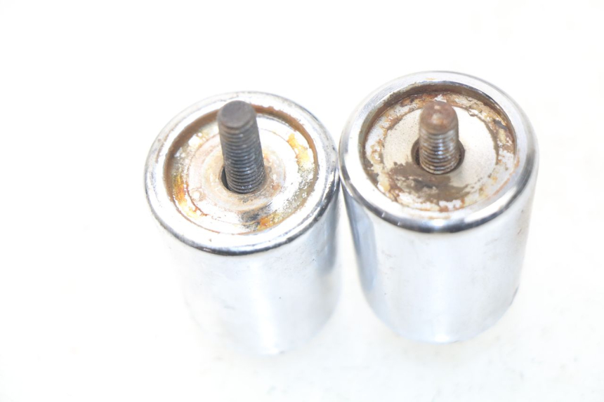 photo de EMBOUT DE GUIDON PIAGGIO CARNABY 125 (2007 - 2011) - Détail de la pièce